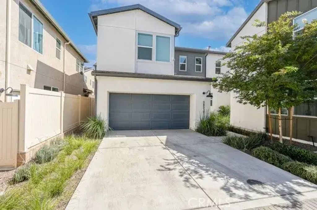 24317 Sonieta Court, Corona
