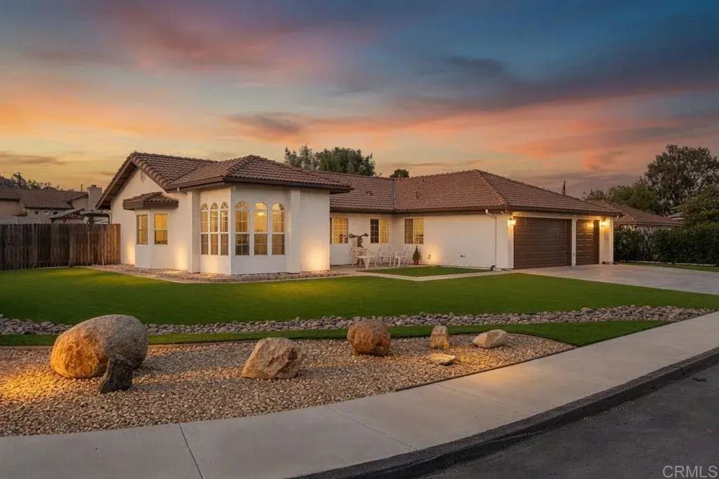 1229 Anna Rose Lane, Ramona