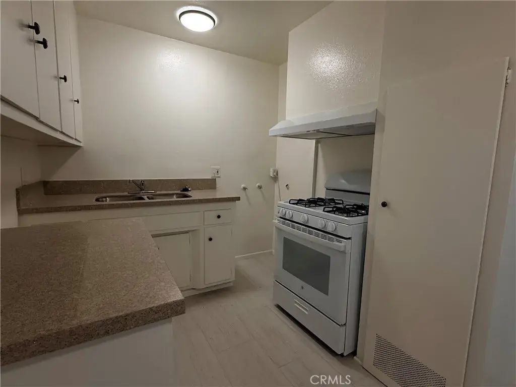 248 Redwood, Brea