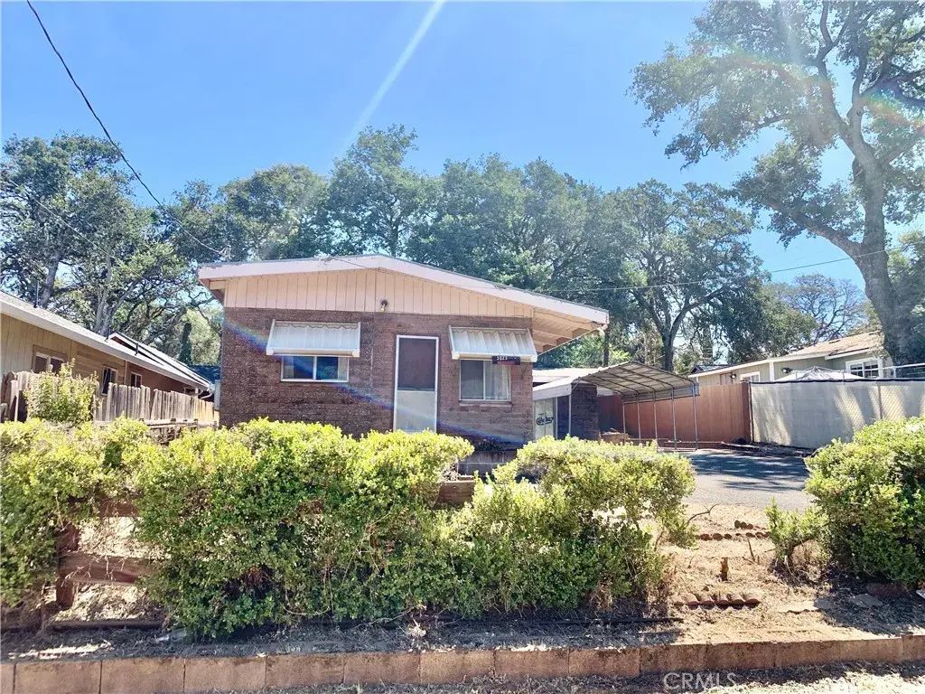 5823 Cottage, Clearlake