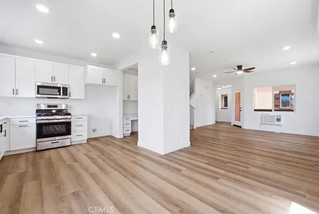 521 N Lark Ellen D, Covina