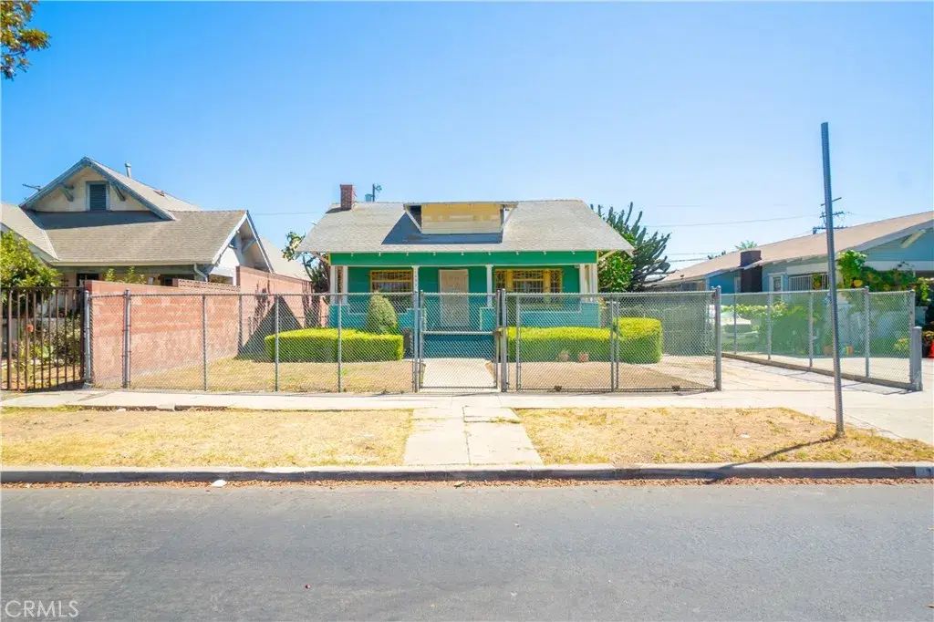 1430 W 51st, Los Angeles