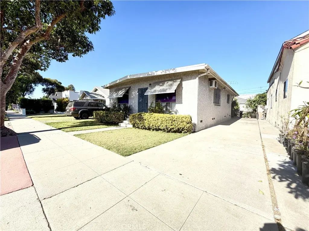 5940 Gundry Avenue, Long Beach