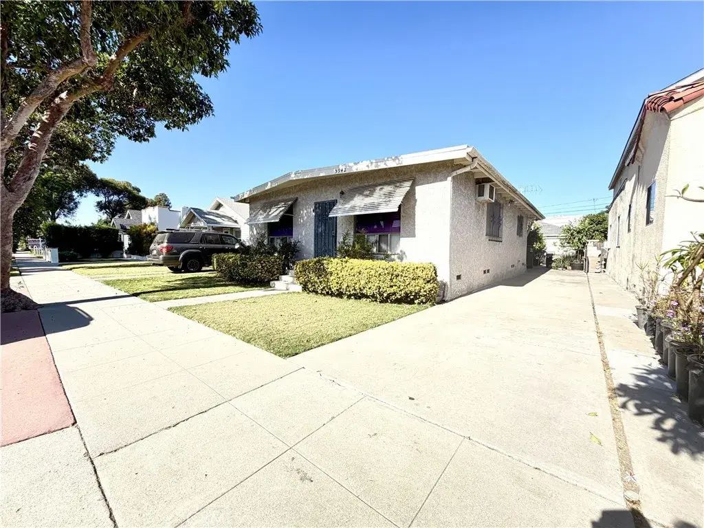 5940 Gundry Avenue, Long Beach