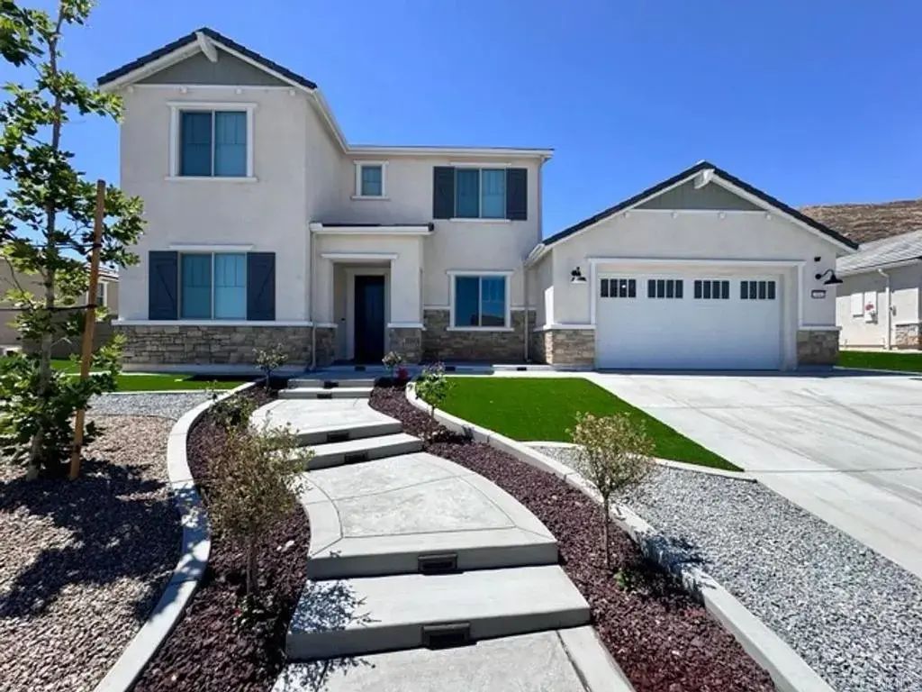 25061 River Peak Drive, Menifee