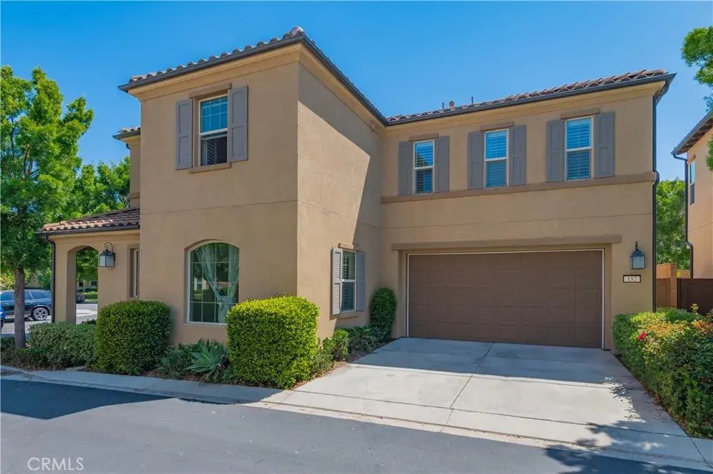 152 Yellow, Irvine