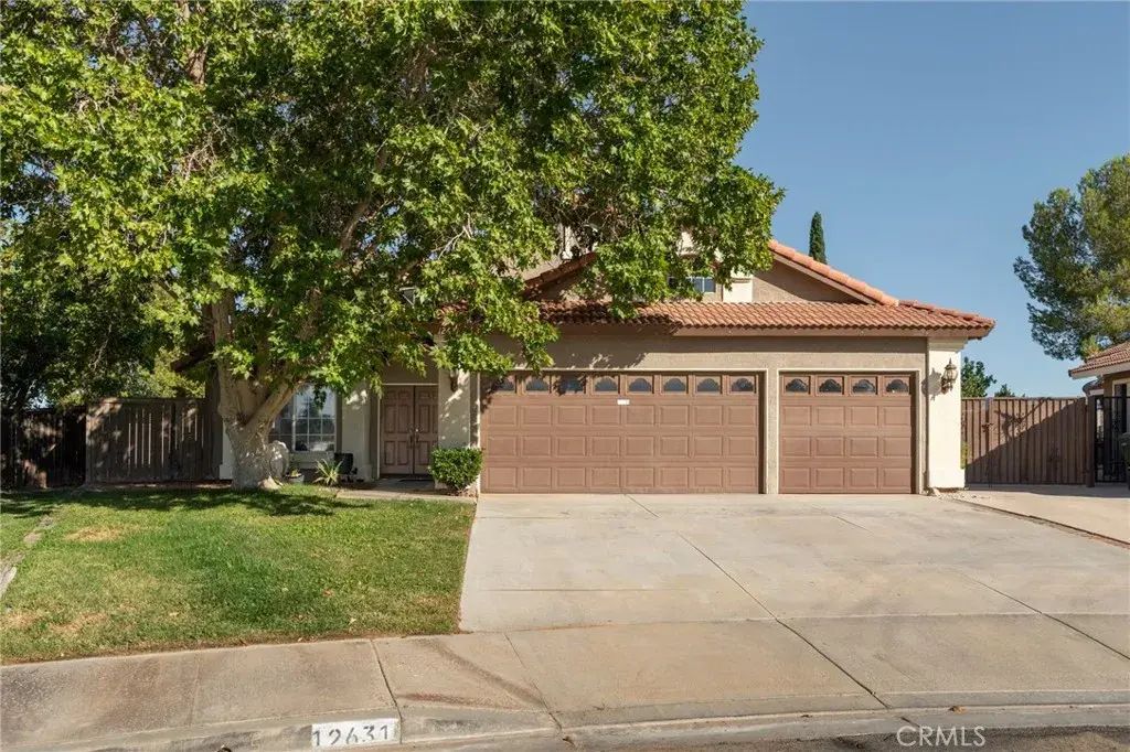 12631 Sunbird, Victorville