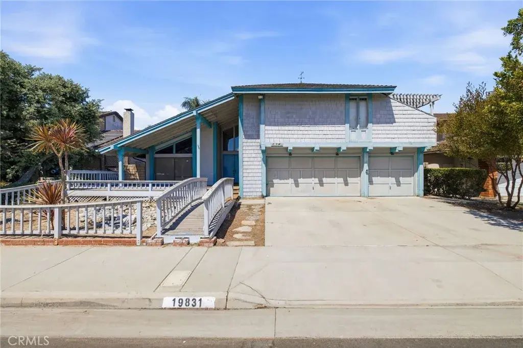 19831 Flagstone, Huntington Beach
