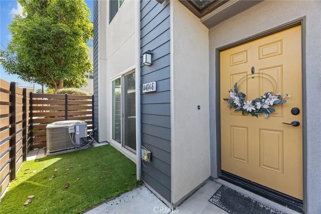 14404 Kiwi Lane 6, Gardena