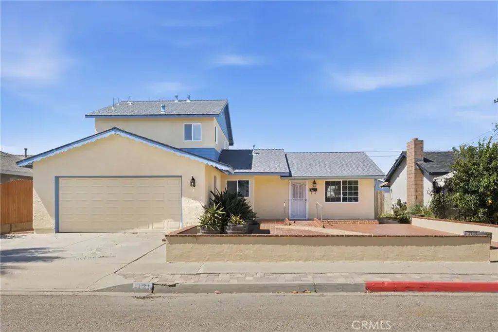 1121 E Lemon, Lompoc
