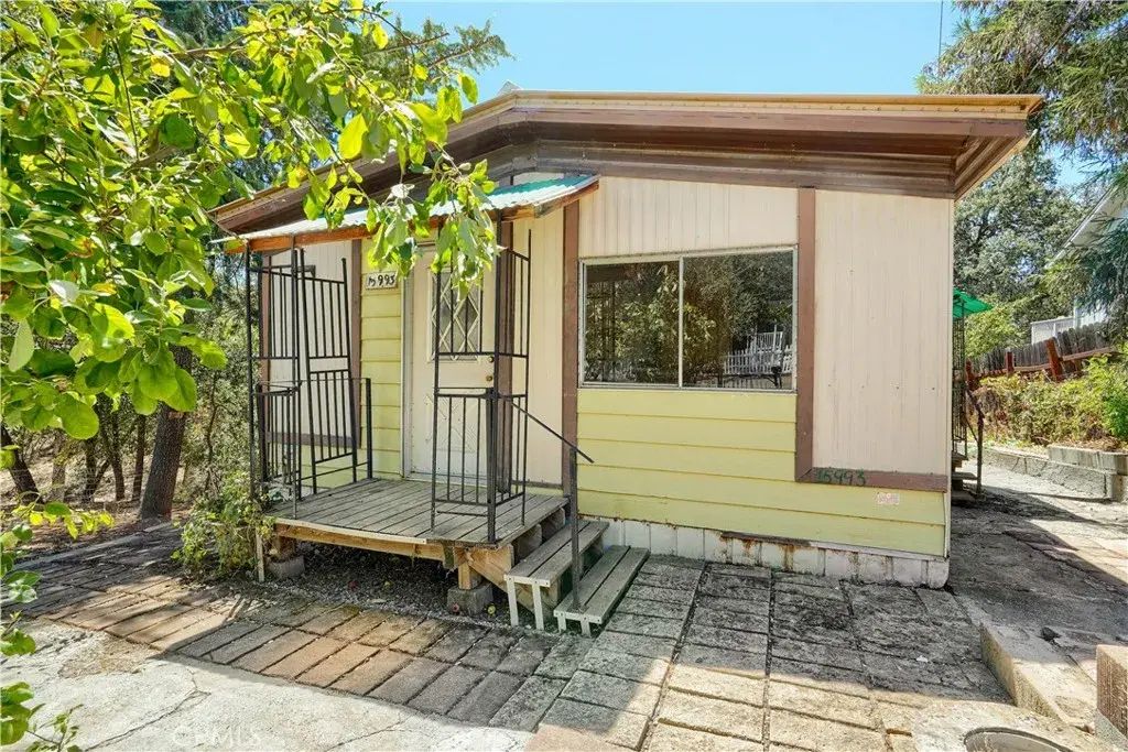 15993 27th, Clearlake