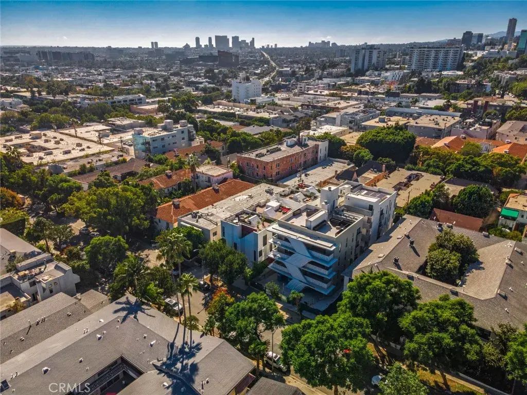1253 N Sweetzer Avenue 3, West Hollywood