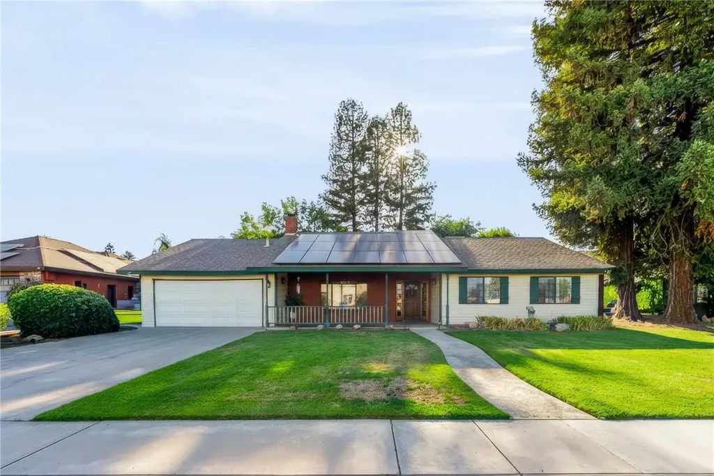 1307 S Arkle Street, Visalia