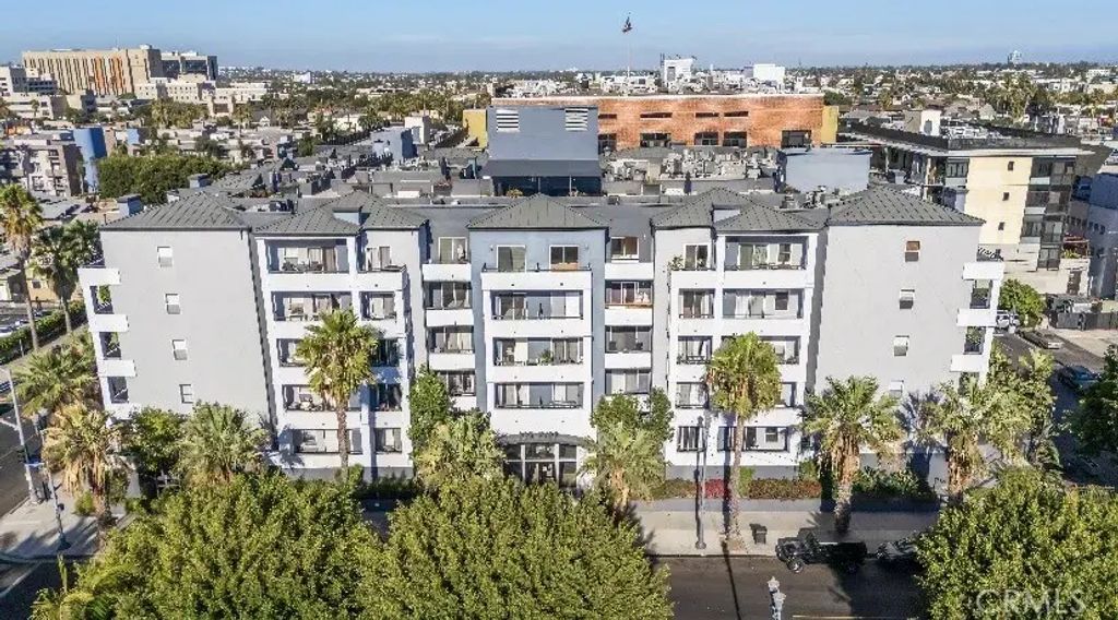 838 Pine Avenue 409, Long Beach