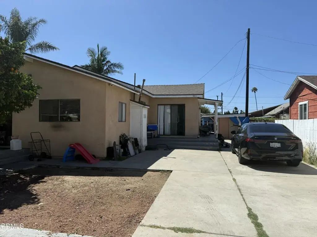 2580 Colonia Avenue B, Oxnard