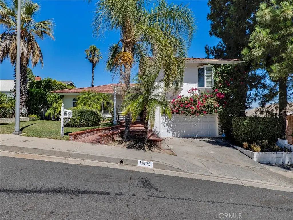 12602 Henzie Place, Granada Hills