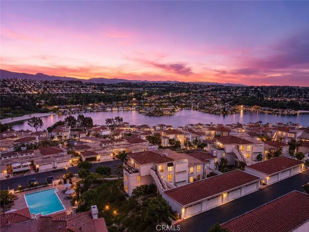 22446 Manacor 48, Mission Viejo