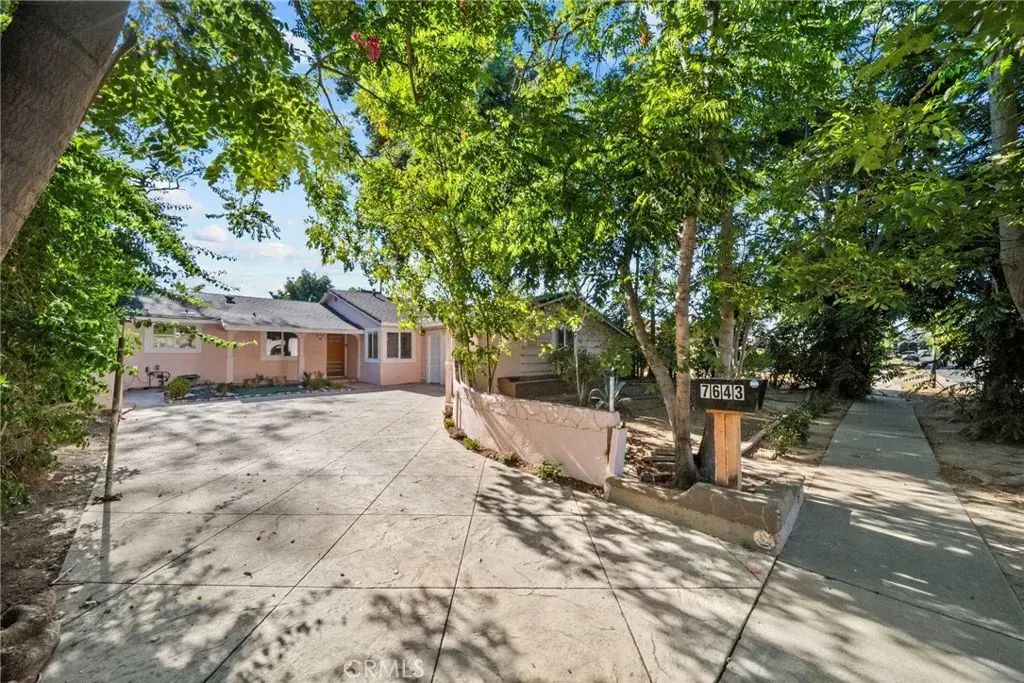 7643 Sausalito Avenue, West Hills