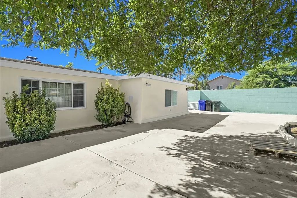 7746 Mckinley Avenue, San Bernardino