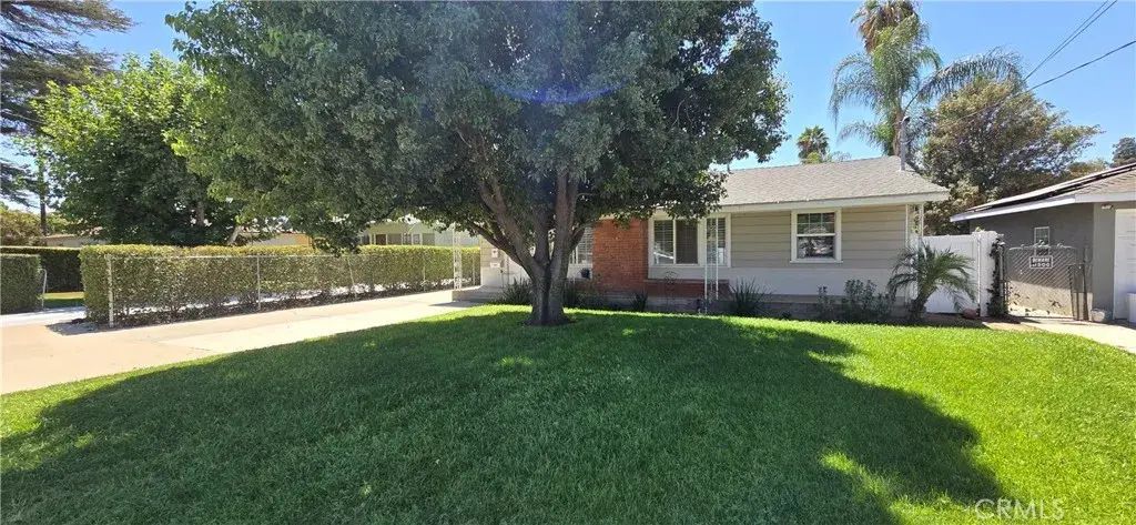 3550 Washington Street, Riverside