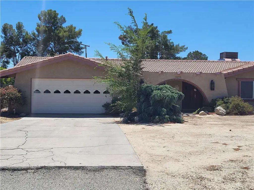 19235 Tonkawan, Apple Valley