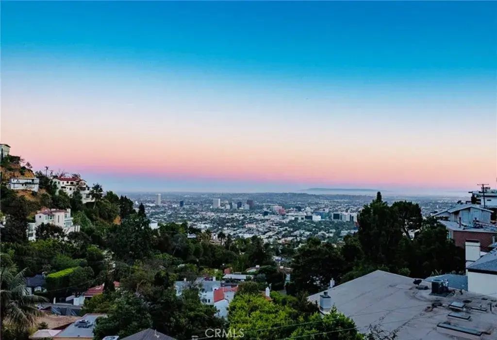8827 Evanview, Los Angeles