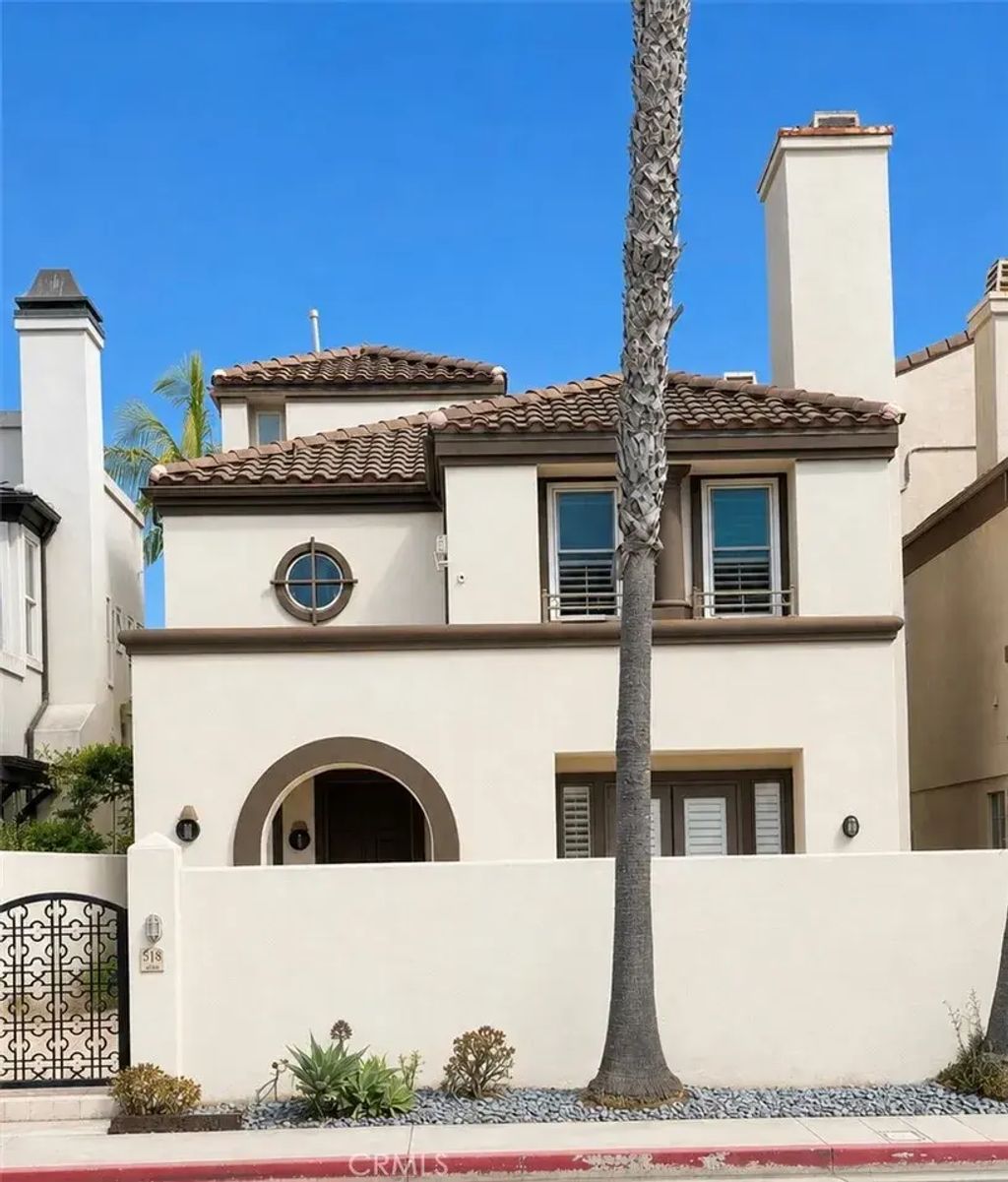 518 Goldenwest, Huntington Beach