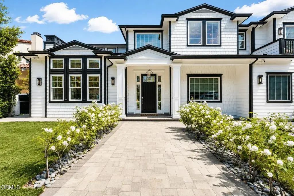 10331 Valley Spring Lane, Toluca Lake