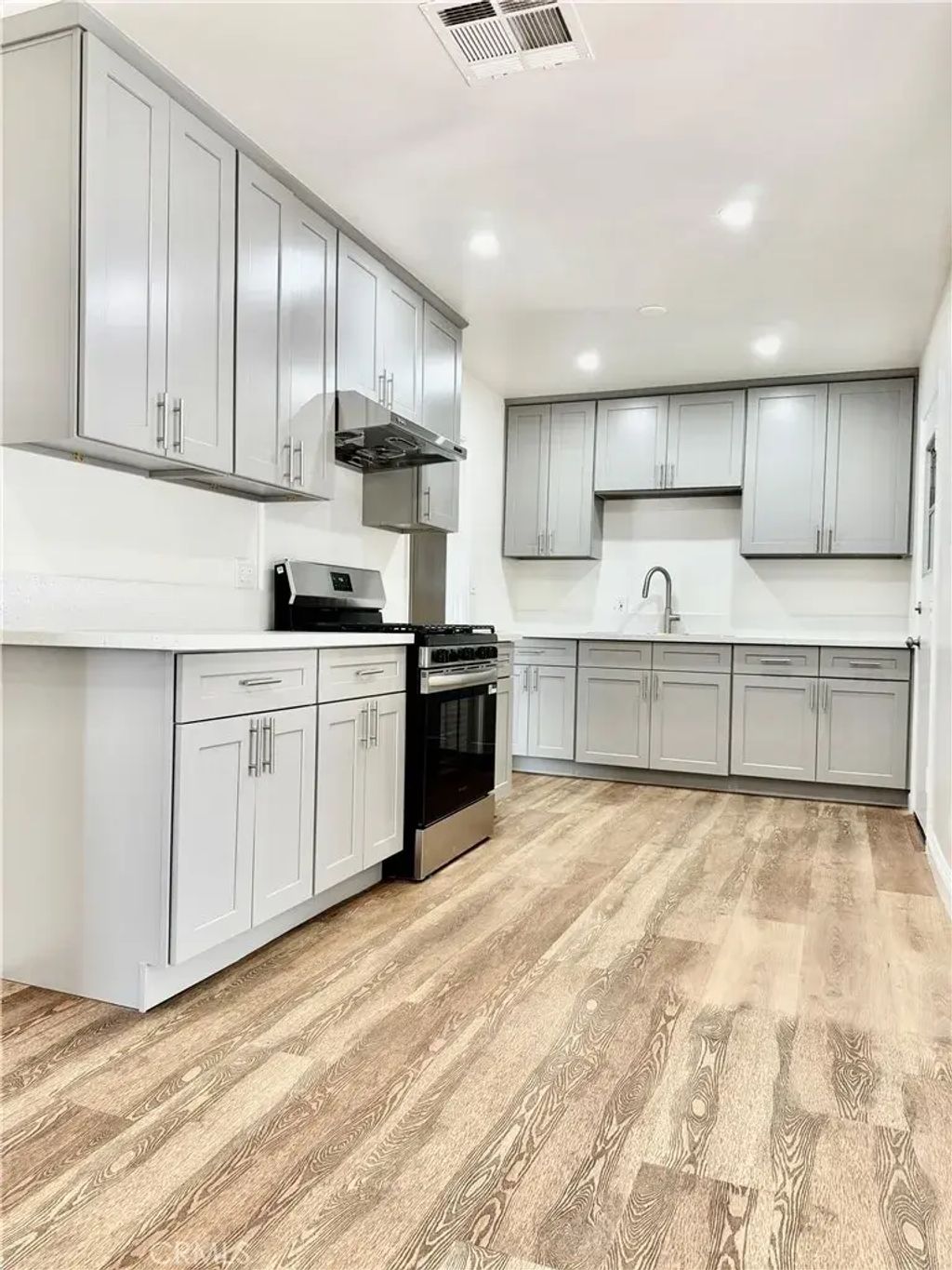 1906 W Kenoak Drive, West Covina