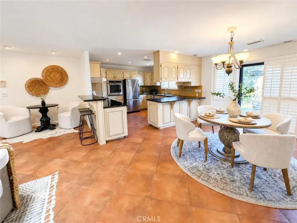 986 Post Road, Costa Mesa