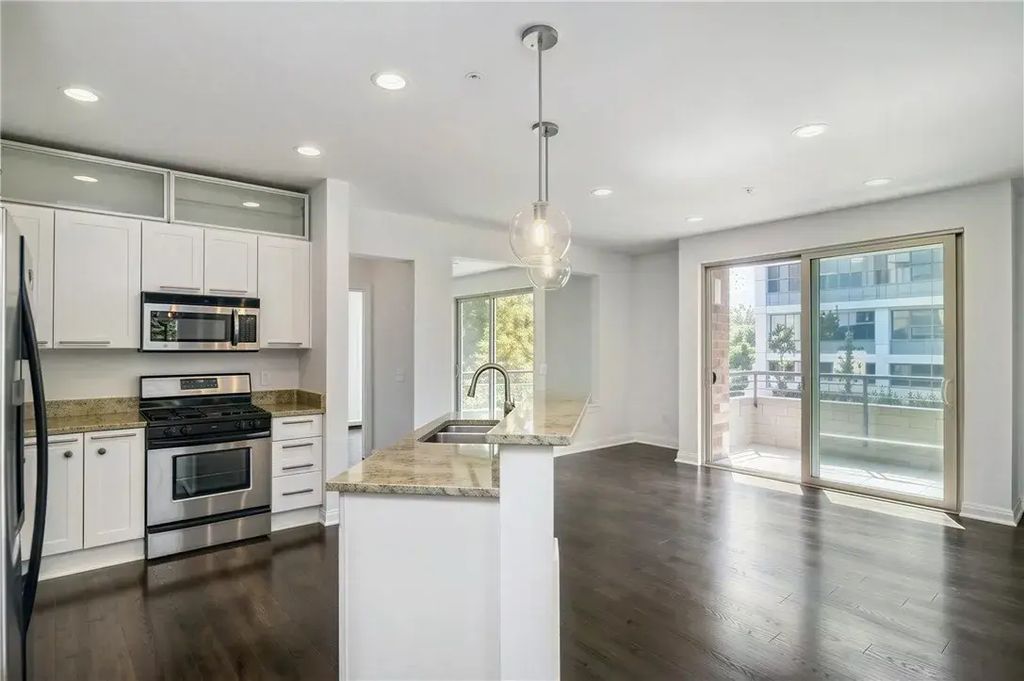 1480 Broadway 2224, DOWNTOWN