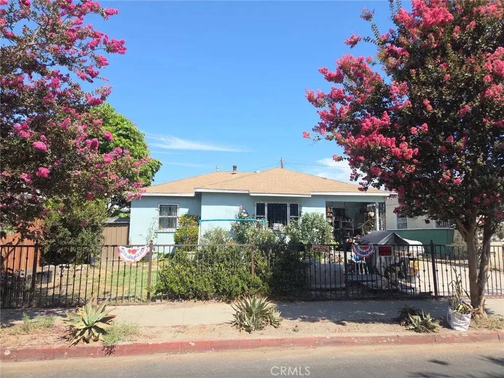 10930 Croesus Ave, Los Angeles