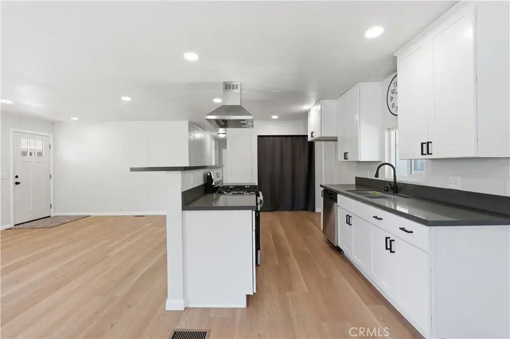1444 Michigan 123, Beaumont