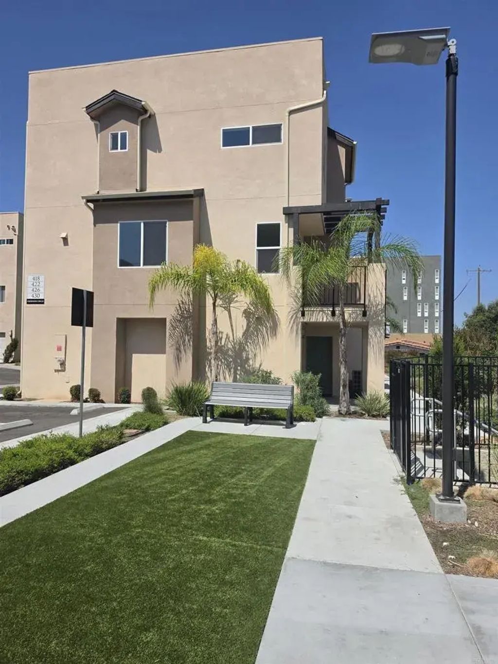 430 Creekside Circle, 