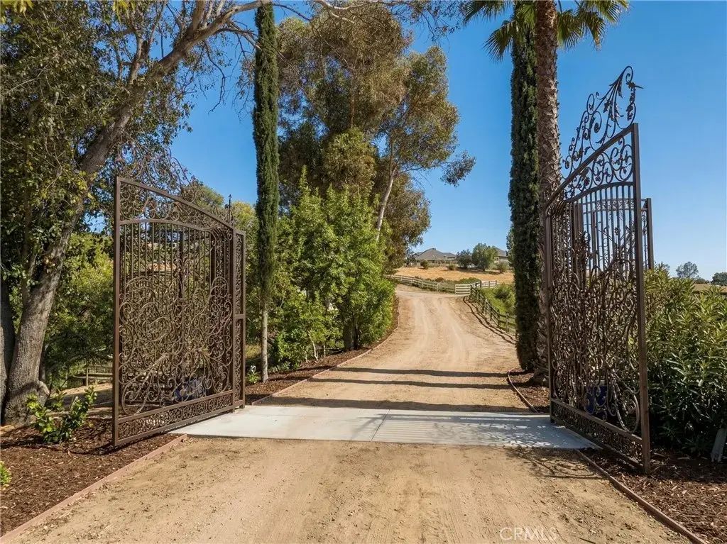 39850 Kapalua Way, Temecula