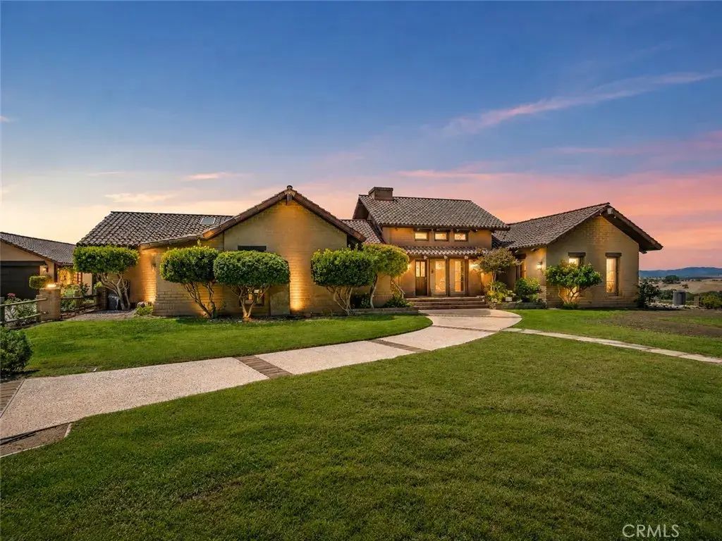 2995 Pleasant, San Miguel