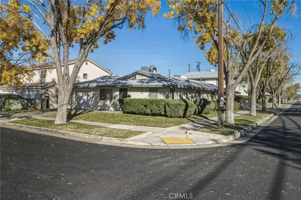 44702 Fig Avenue, Lancaster