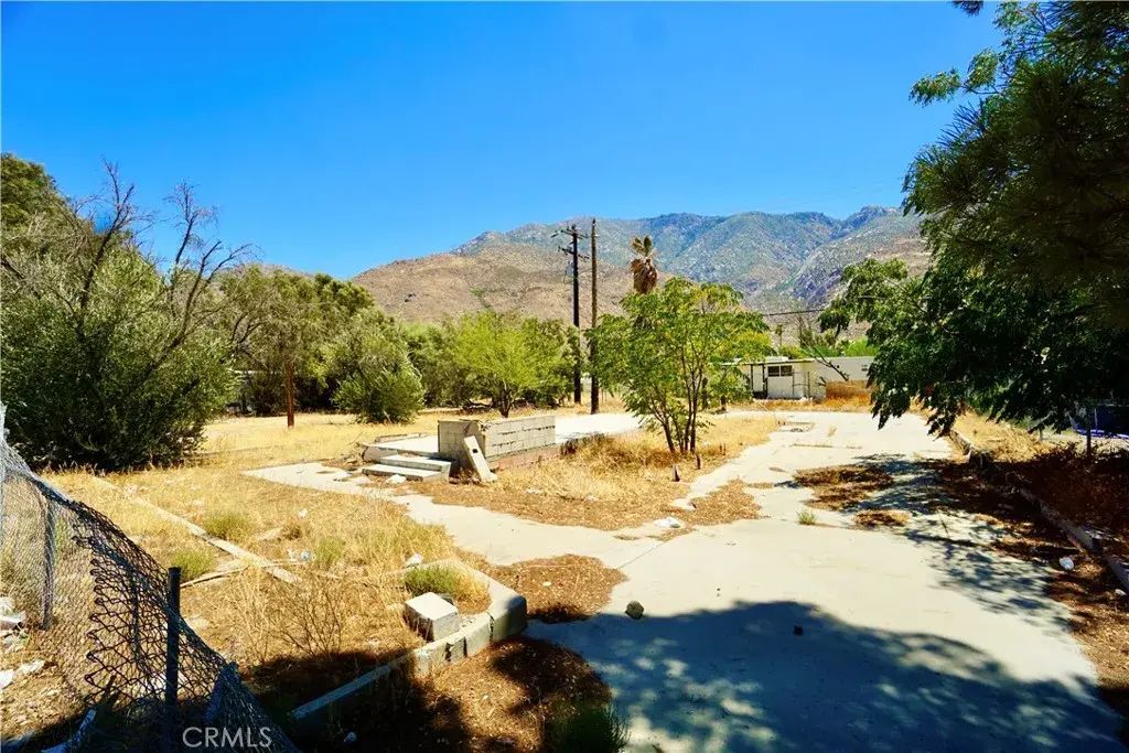 52077 Maxine, Cabazon
