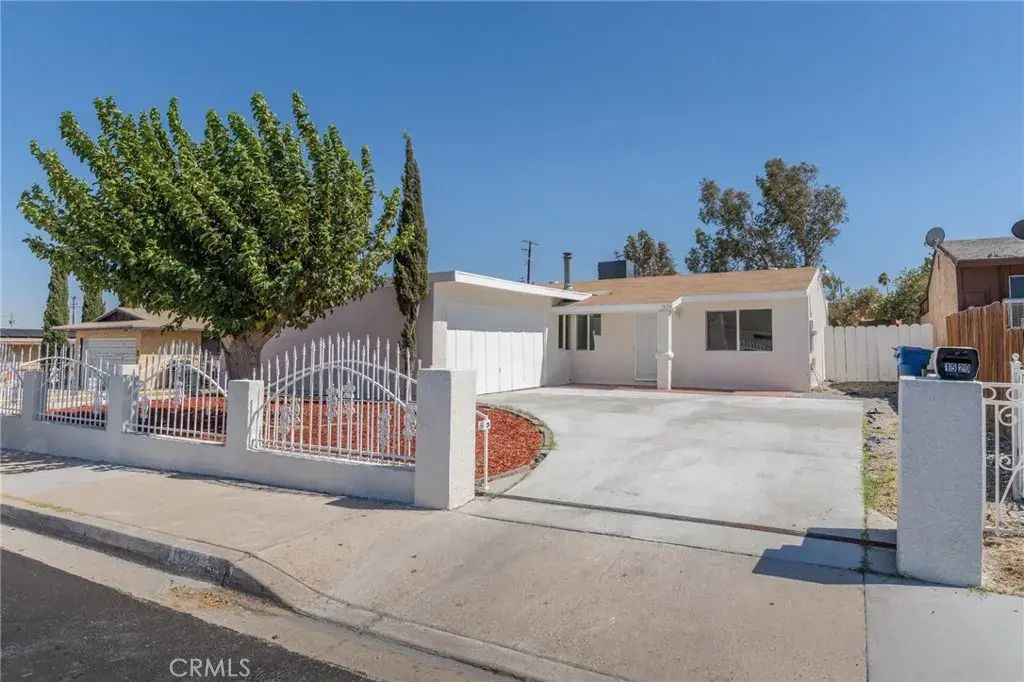 1520 Armory, Barstow