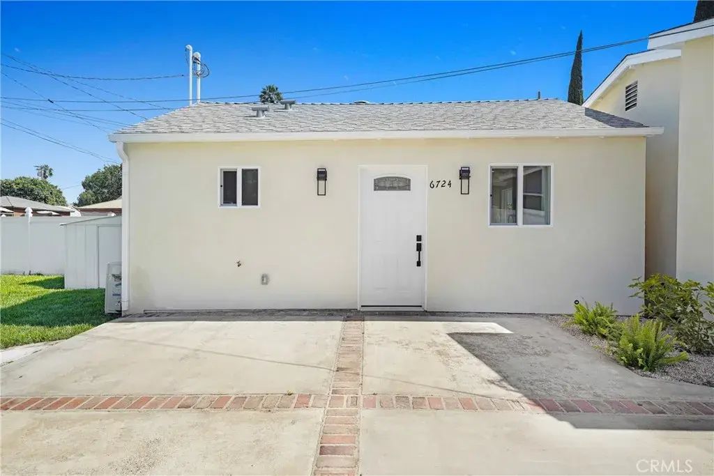 6724 Katherine Avenue, Van Nuys
