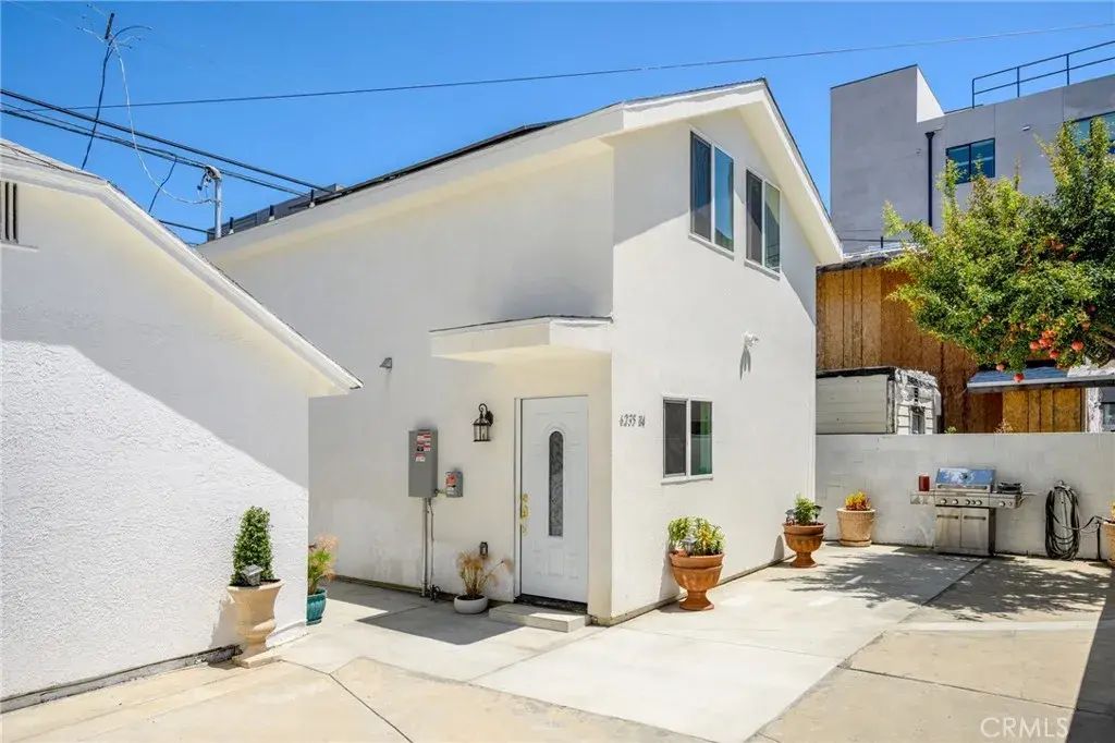 6235 Banner Avenue 1/4, Los Angeles