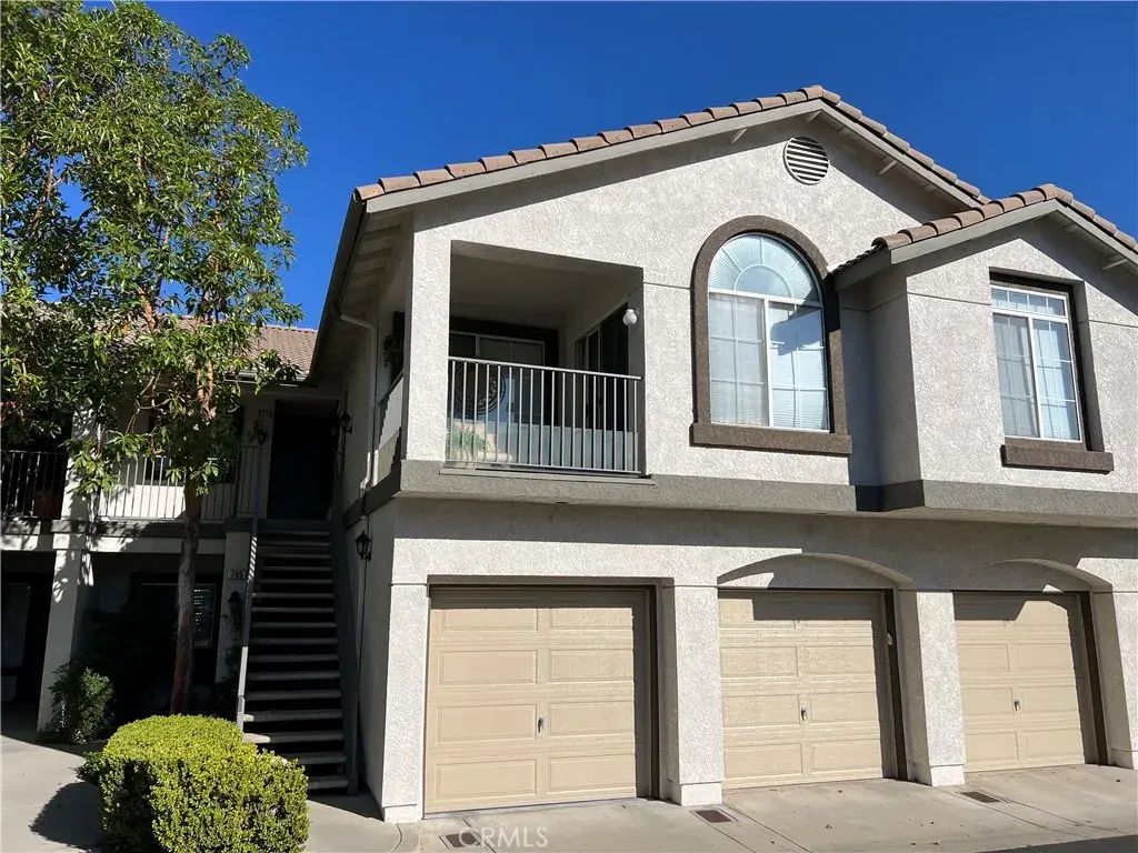 271 Chaumont, Lake Forest