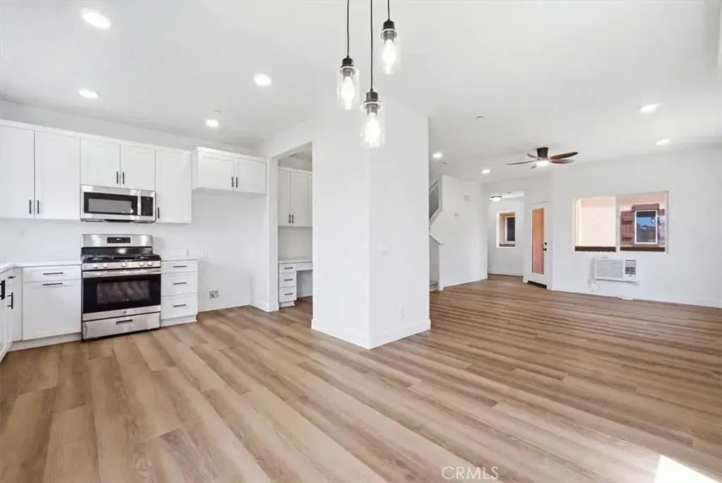 501 N Lark Ellen B, Covina