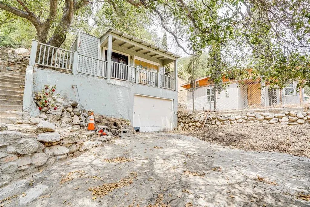 12047 Kagel Canyon, Sylmar