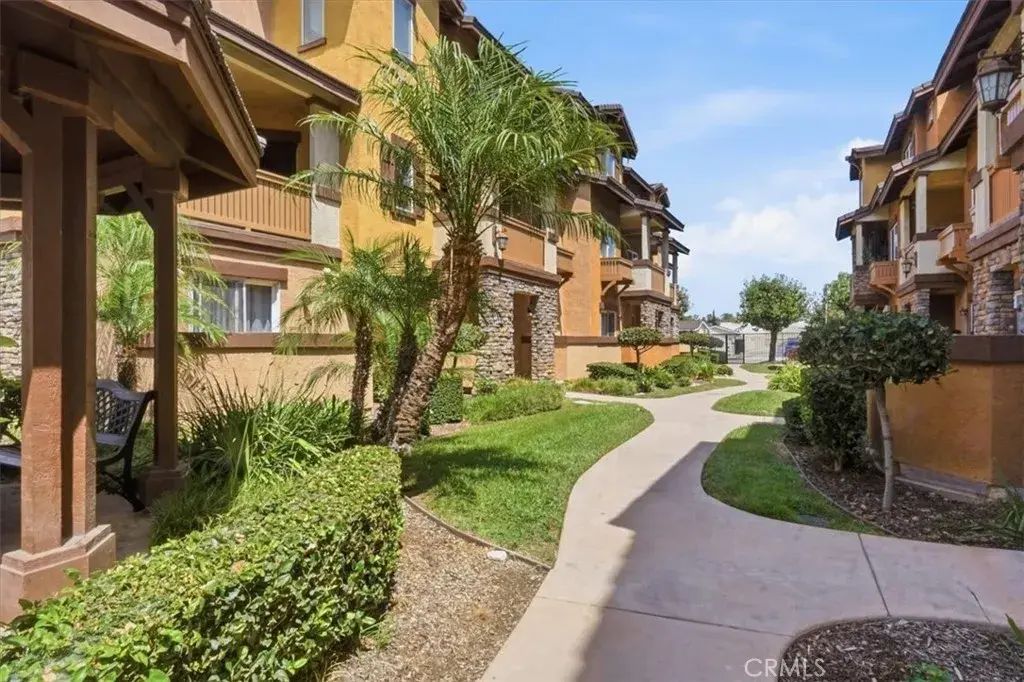 501 N Lark Ellen G, Covina