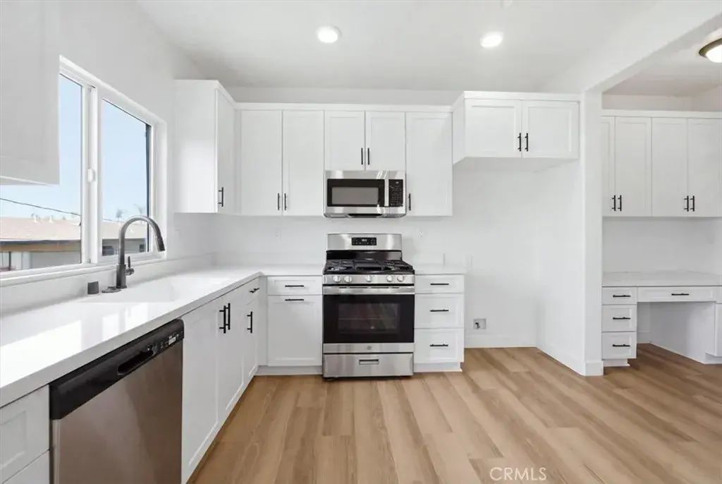 511 N Lark Ellen J, Covina