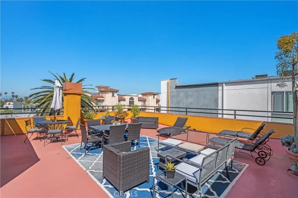 828 N Hudson 106, Los Angeles