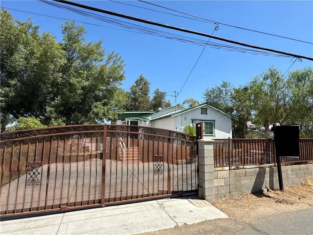 23790 Clara Place, Menifee
