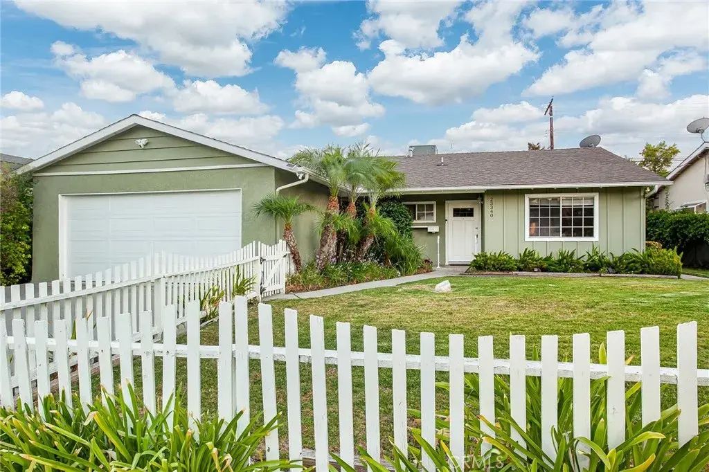 23340 Hartland Street, West Hills