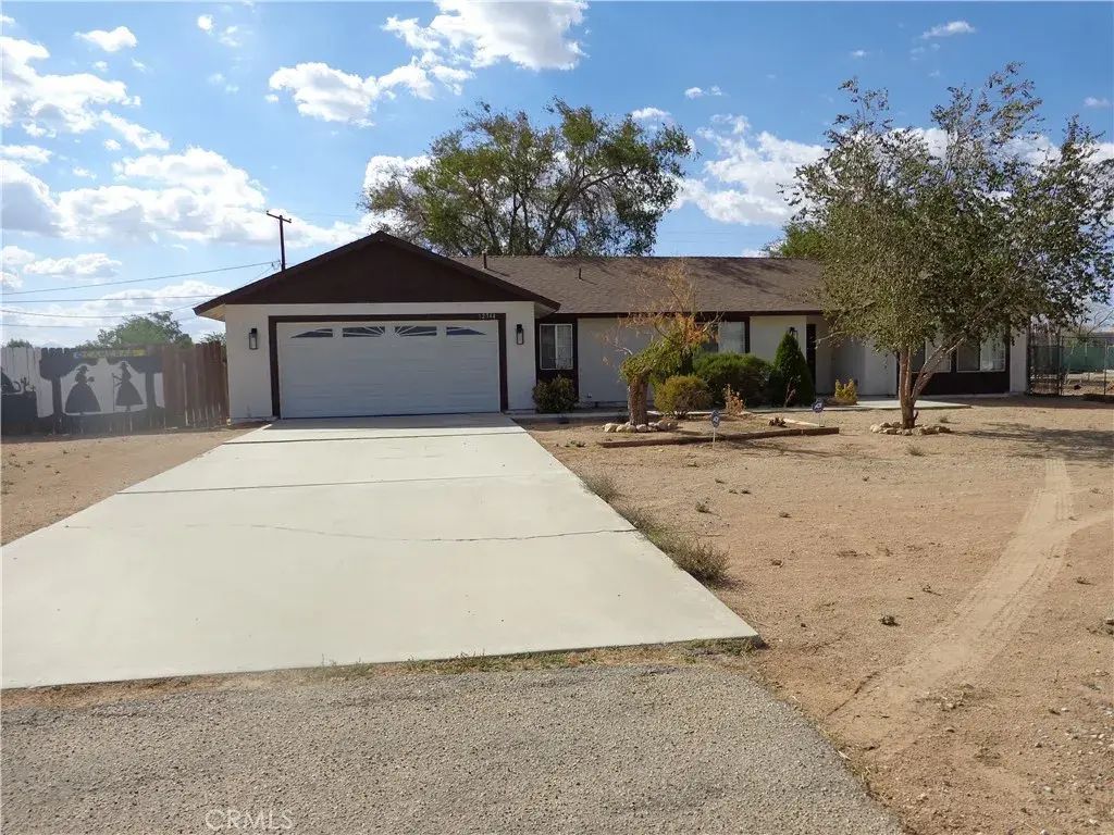 12744 Running Deer, Apple Valley